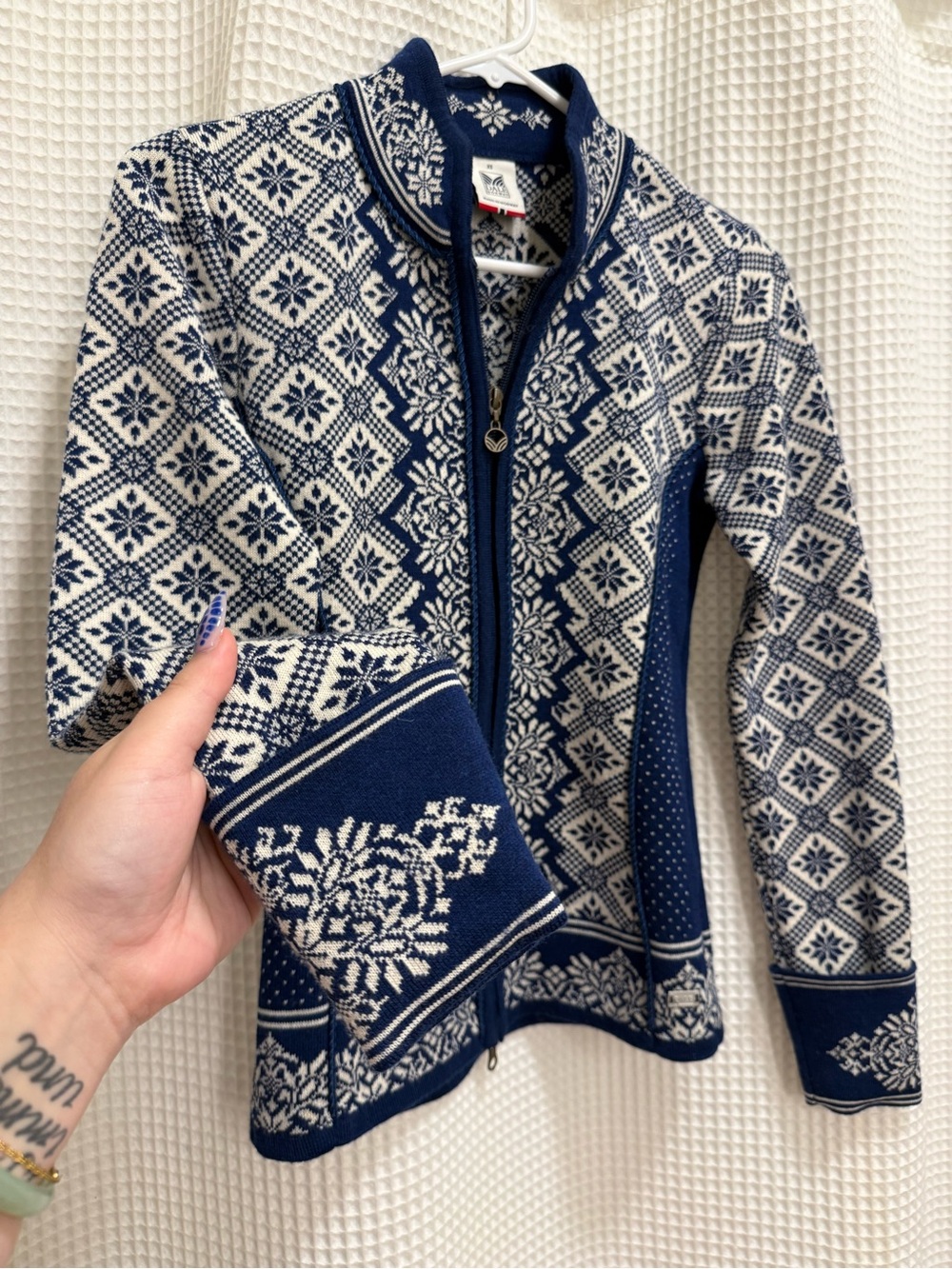 Dale of Norway - Navy and White Patterned Zip-Up Women's Jacket - Picture 6 of 15